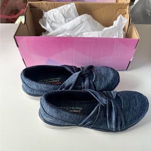 Skechers womens Mary Janes casual slip on shoes